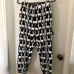 Dress pants ft llamas! 🦙 💕